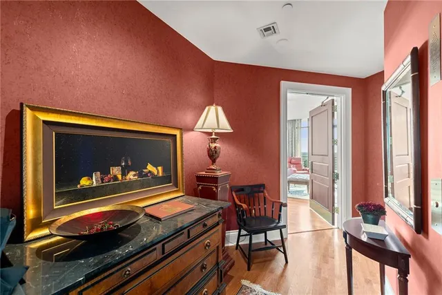 $1,100,000 | 750 Park Avenue Northeast, Unit 29E, Atlanta, GA 30326