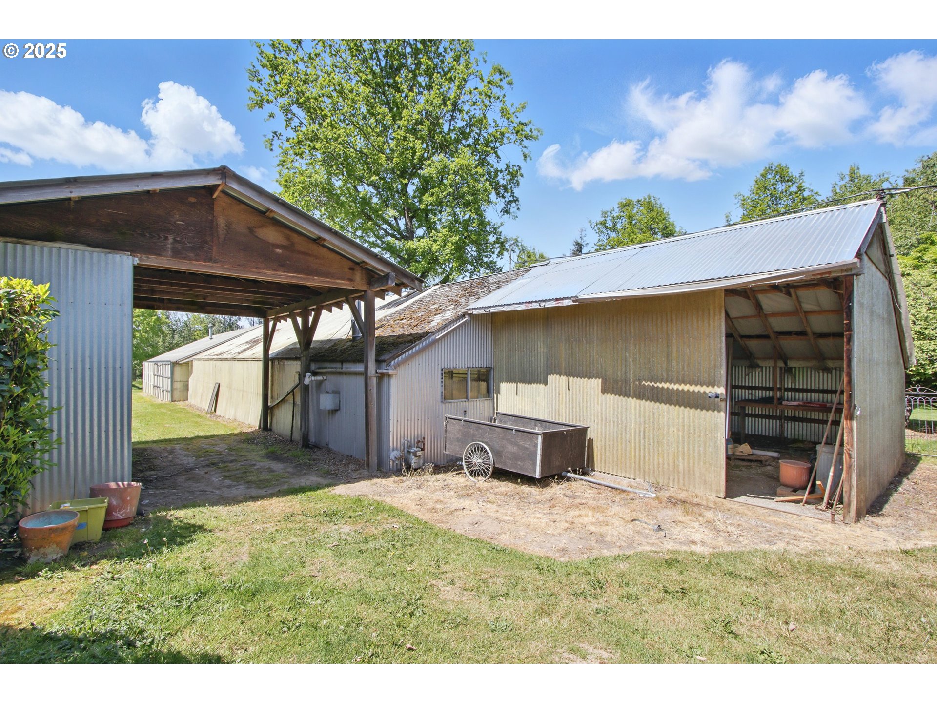 2075 Southeast Palmblad Road Gresham, OR 97080 - Photo 27 of 36 Greenhouse