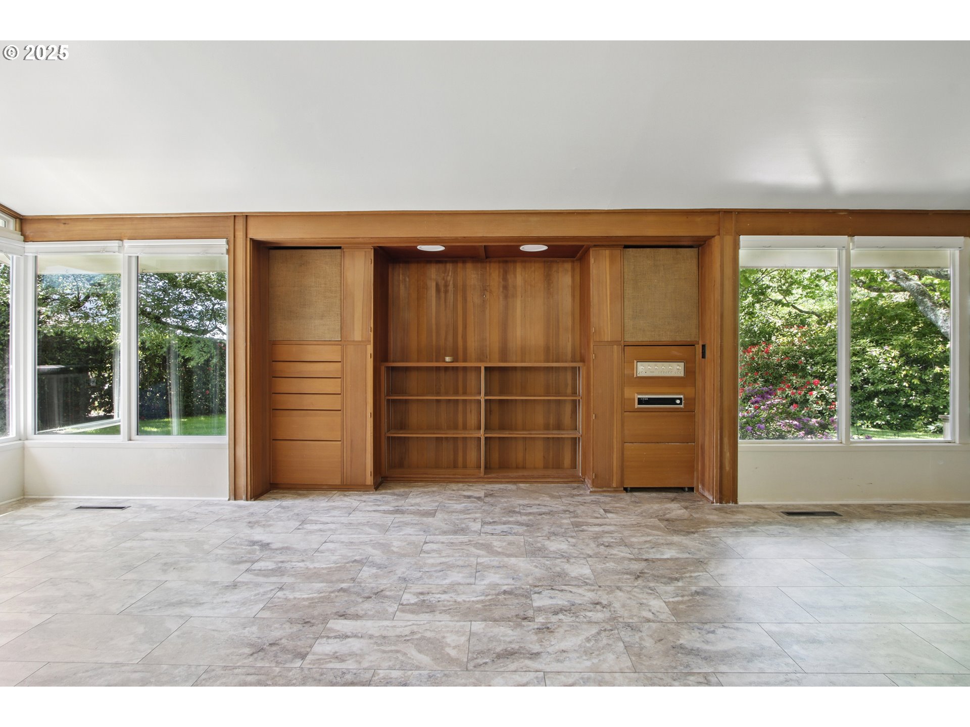 2075 Southeast Palmblad Road Gresham, OR 97080 - Photo 7 of 36