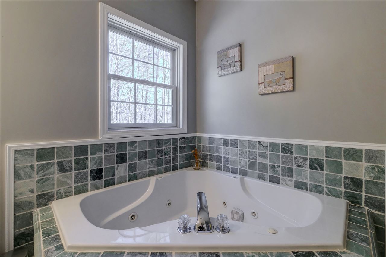 62 Forest Road Weare, NH 03281 - Photo 17 of 40