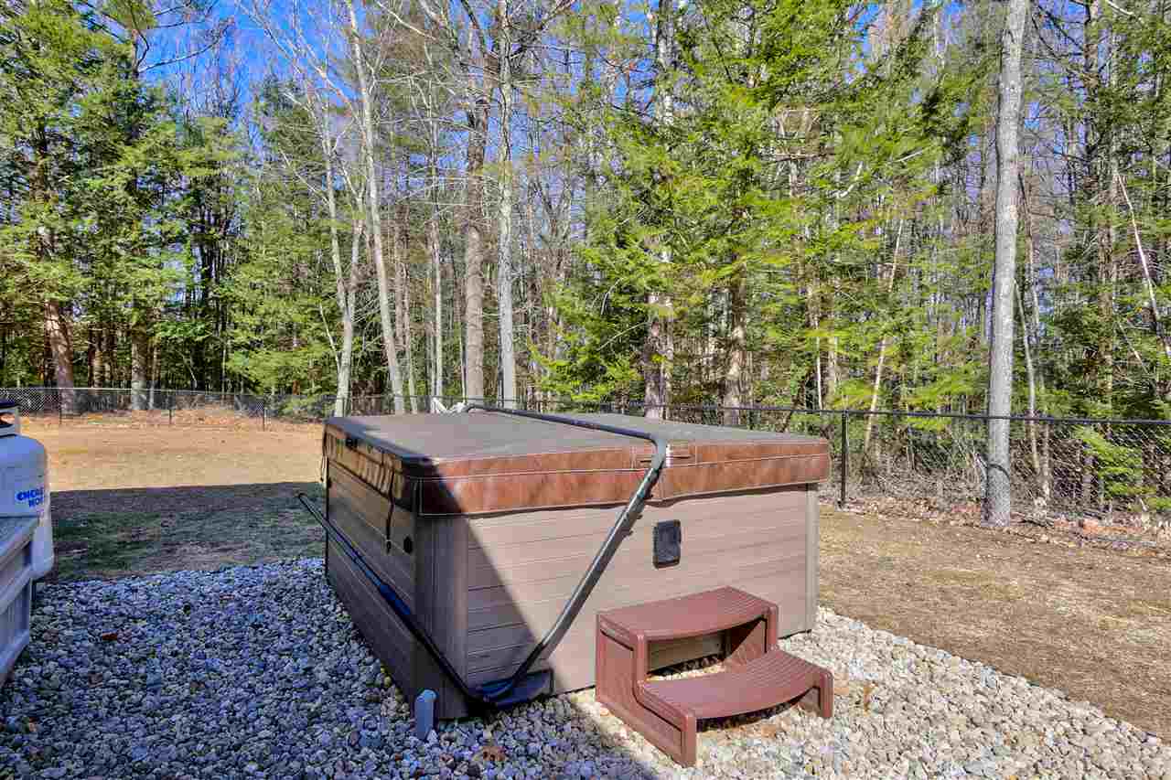 62 Forest Road Weare, NH 03281 - Photo 33 of 40