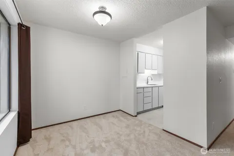 $399,000 | 16200 Northeast 12th Court, Unit D59, Bellevue, WA 98008