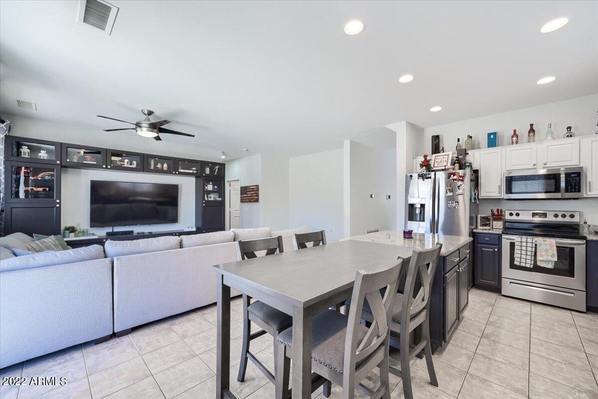 3889 East Timberline Road Gilbert, AZ 85297 - Photo 5 of 25 09-009