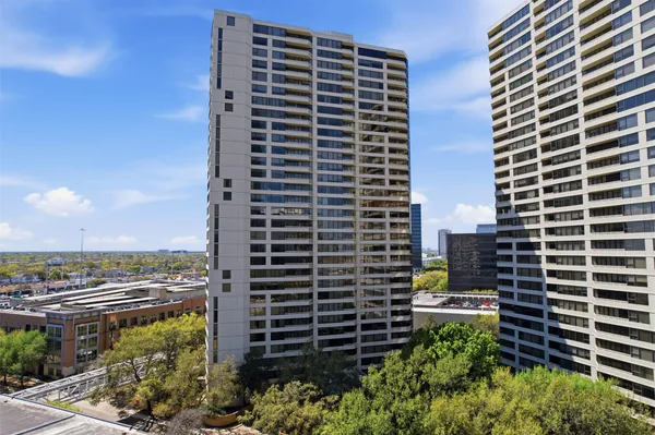 $269,000 | 15 Greenway Plaza, Unit 3A, Houston, TX 77046