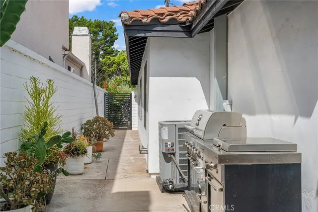 $1,749,999 | 314 Ultimo Avenue, Long Beach, CA 90814