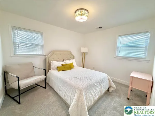 $2,850 | 1114 Whitehall Avenue, Easton, PA 18045