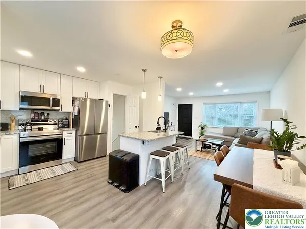 $2,850 | 1114 Whitehall Avenue, Easton, PA 18045