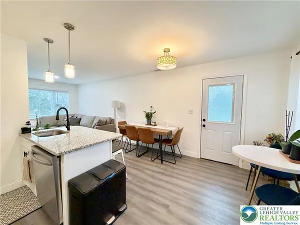 $2,850 | 1114 Whitehall Avenue, Easton, PA 18045