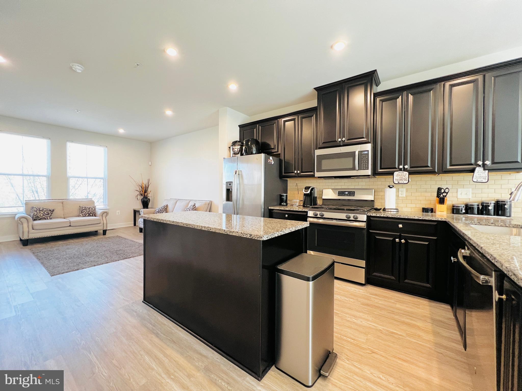 4637 Towne Park Road Suitland, MD 20746 - Photo 11 of 49
