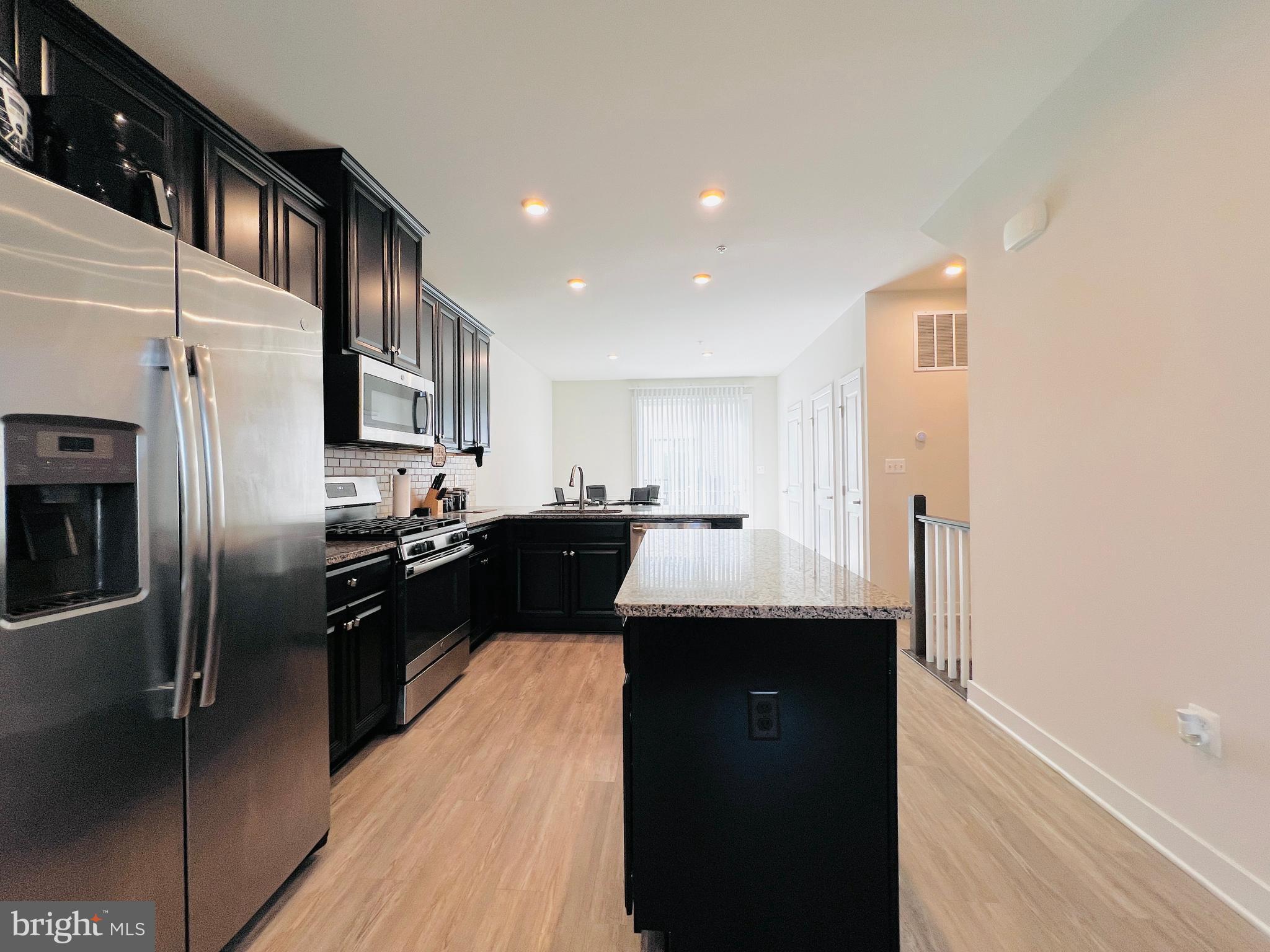 4637 Towne Park Road Suitland, MD 20746 - Photo 12 of 49