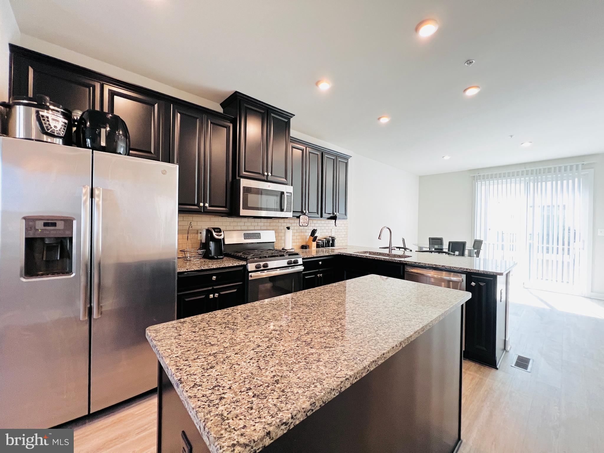 4637 Towne Park Road Suitland, MD 20746 - Photo 10 of 49