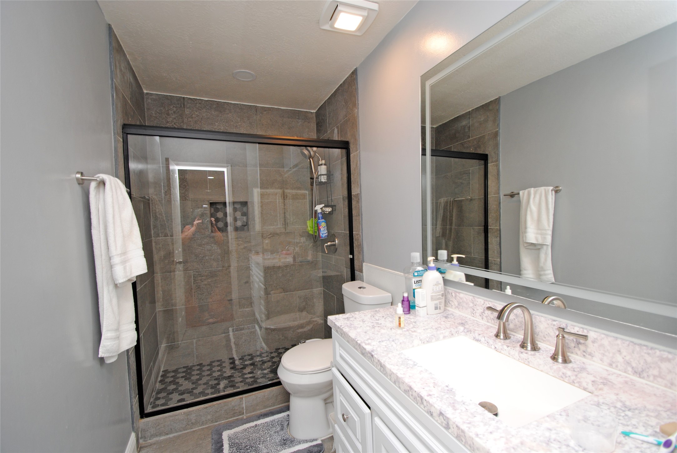 2542 Chestnut Mills Road Houston, TX 77067 - Photo 17 of 31 Gallery Image 17
