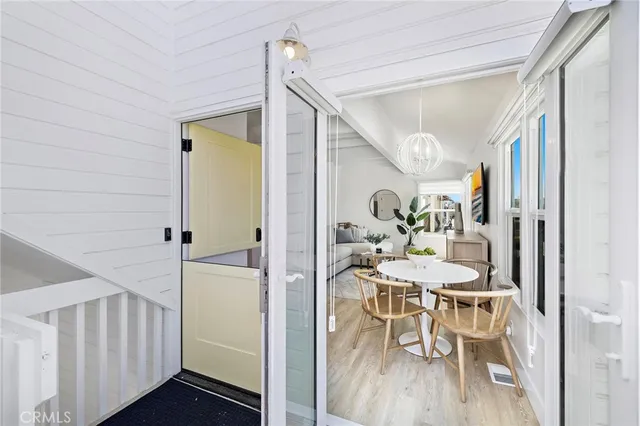 $6,900 | 207 Edgewater Place, Unit REAR, Newport Beach, CA 92661