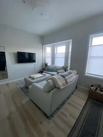 $3,200 | 258 Bremen Street, Unit 1, Boston, MA 02128
