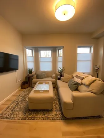 $3,200 | 258 Bremen Street, Unit 1, Boston, MA 02128
