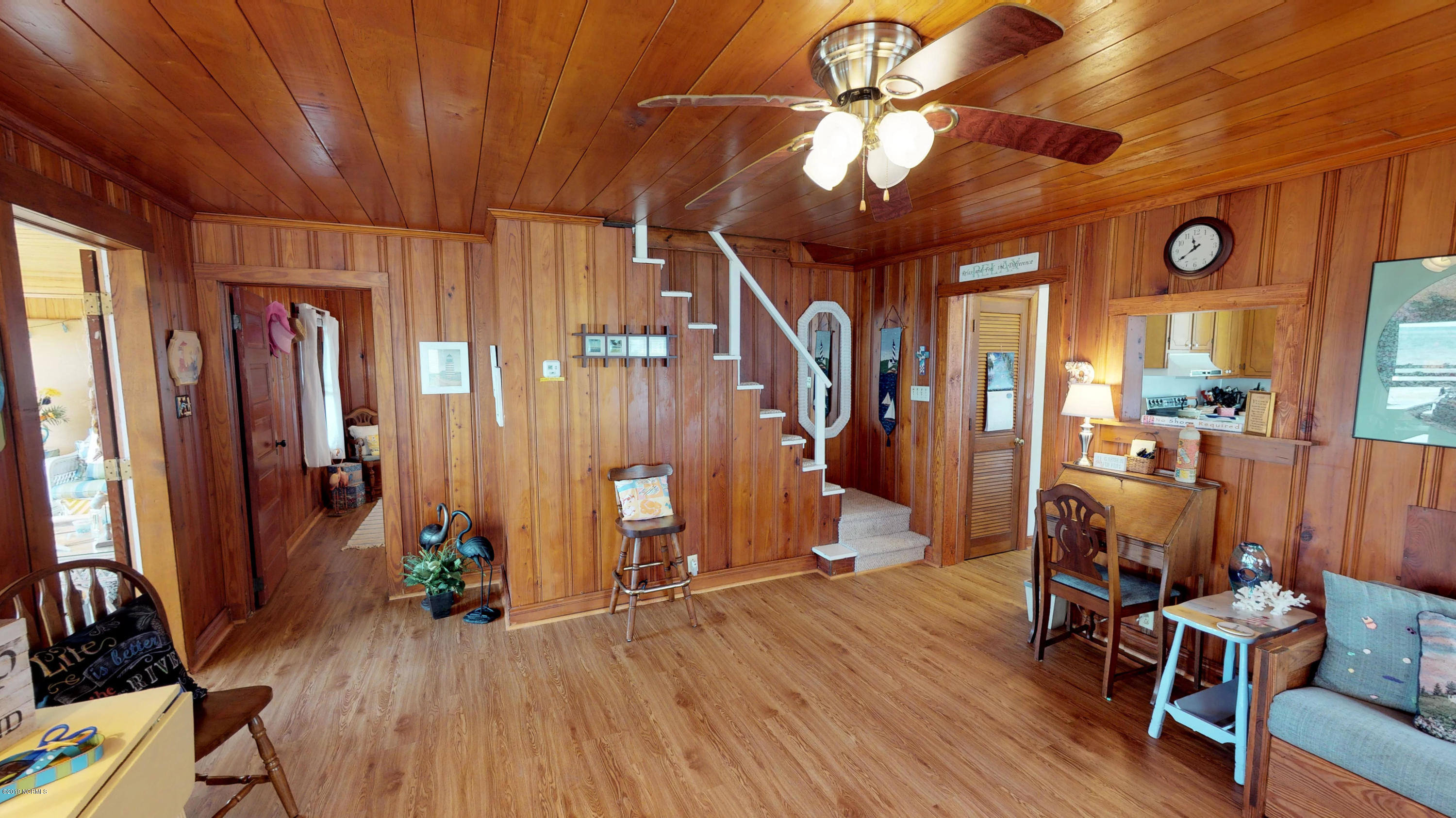 545 Island View Road Bath, NC 27808 - Photo 16 of 55 Living Room