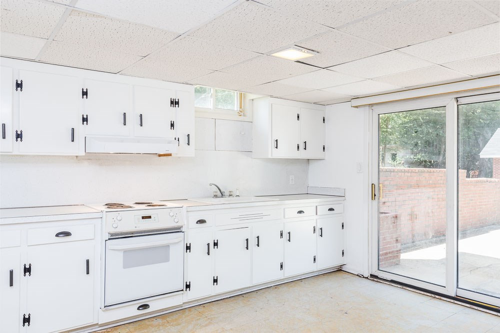 1318 Kent Road Raleigh, NC 27606 - Photo 24 of 28 Lower level Kitchen