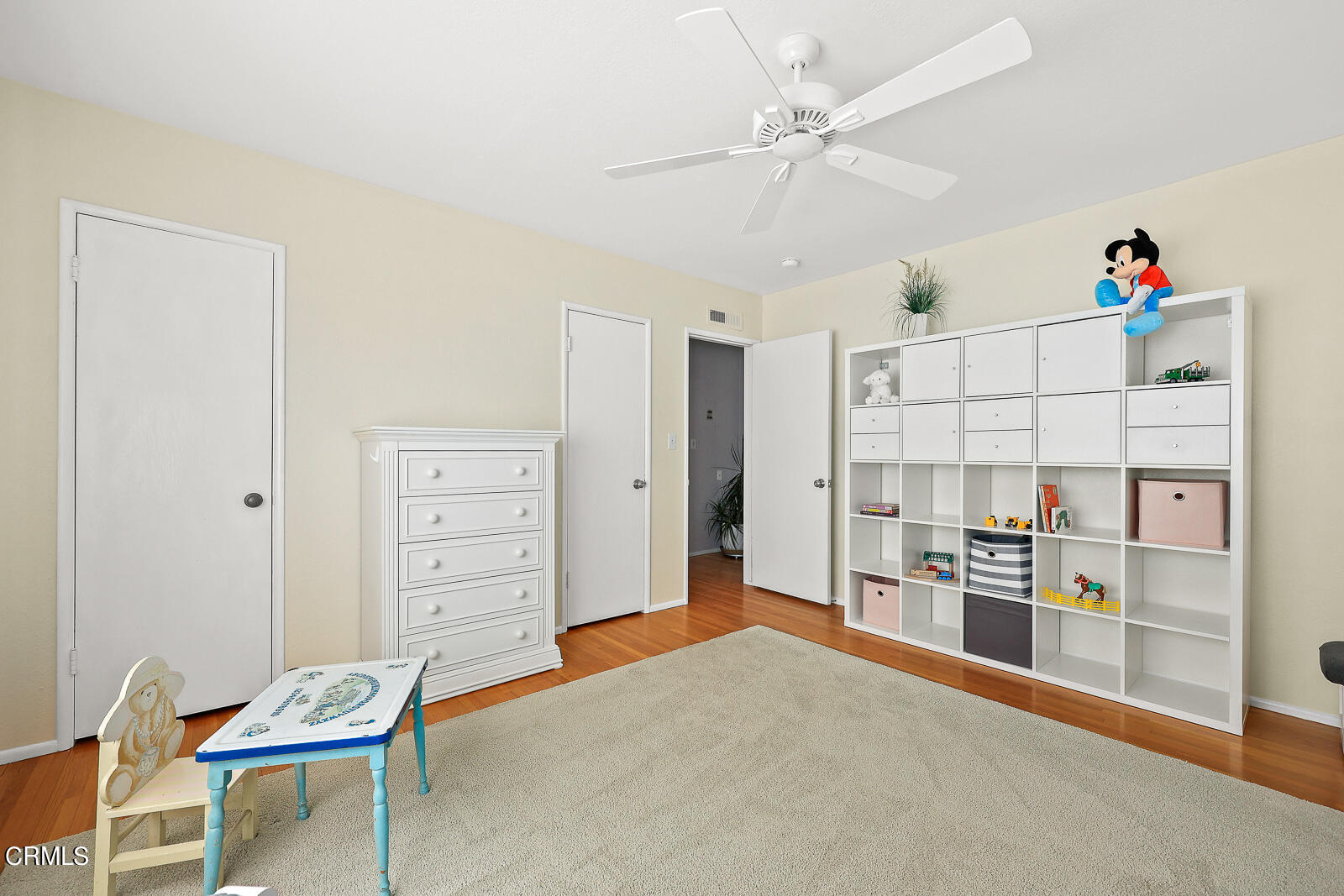 100 Sequoia Drive Pasadena, CA 91105 - Photo 18 of 51 a bedroom with a bed and furniture