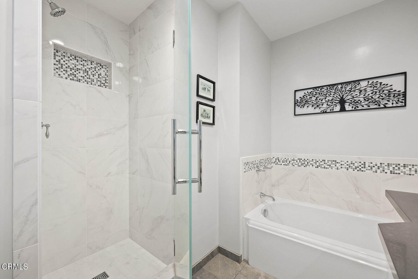 100 Sequoia Drive Pasadena, CA 91105 - Photo 20 of 51 a bathroom with a bathtub