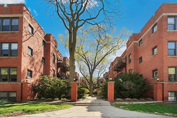 $320,000 | 5921 North Paulina Street, Unit 2E, Chicago, IL 60660