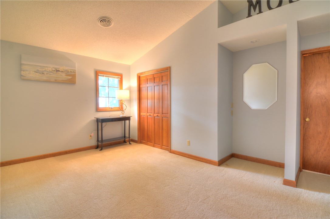 1160 Meadowview Drive Decatur, IL 62526 - Photo 31 of 46 Bedroom 3