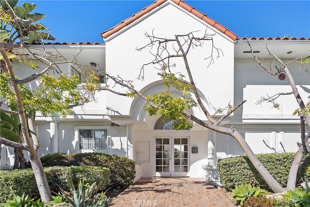 206 Avenida Montalvo, Unit 8 San Clemente, CA 92672 - Photo 1 of 67 Front of building