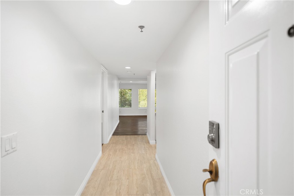 206 Avenida Montalvo, Unit 8 San Clemente, CA 92672 - Photo 5 of 67 entry hallway