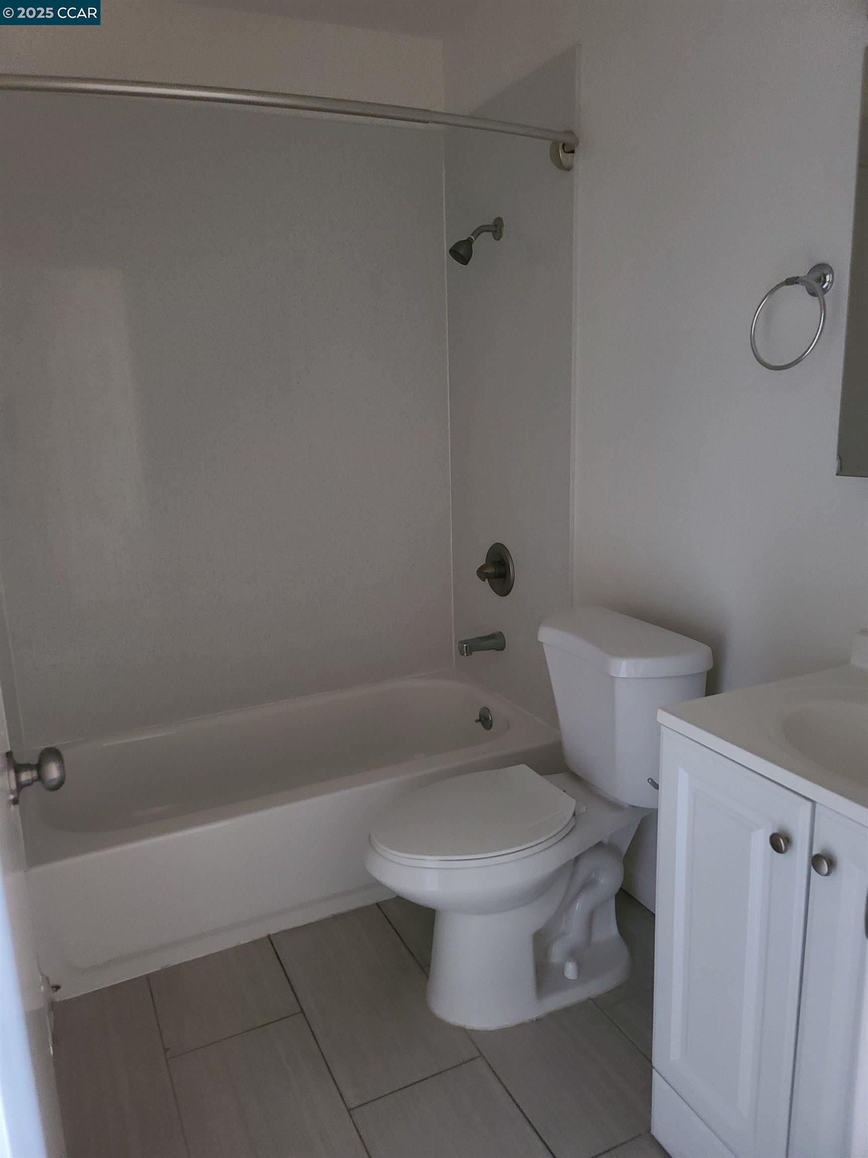 124 Benson Avenue, Unit 2 Vallejo, CA 94590 - Photo 6 of 7