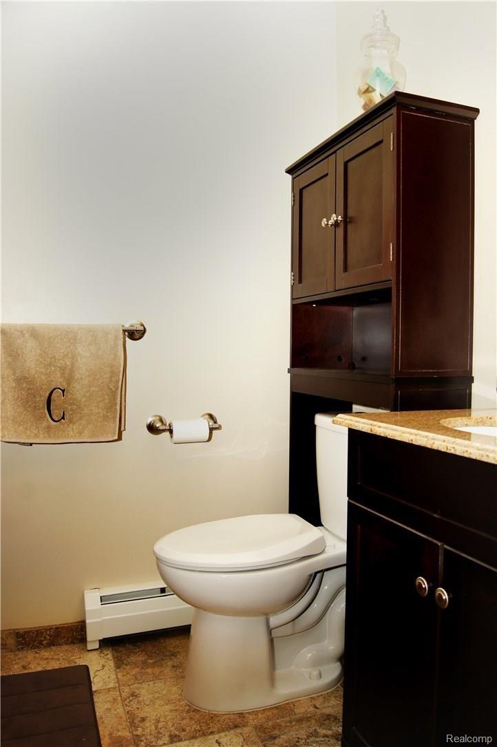 4363 Old Mill Road Pinckney, MI 48169 - Photo 11 of 45 Bathroom1.jpg
