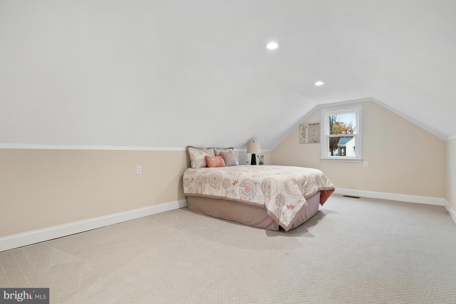 8121 Bon Air Road Baltimore, MD 21234 - Photo 22 of 33 Bed room