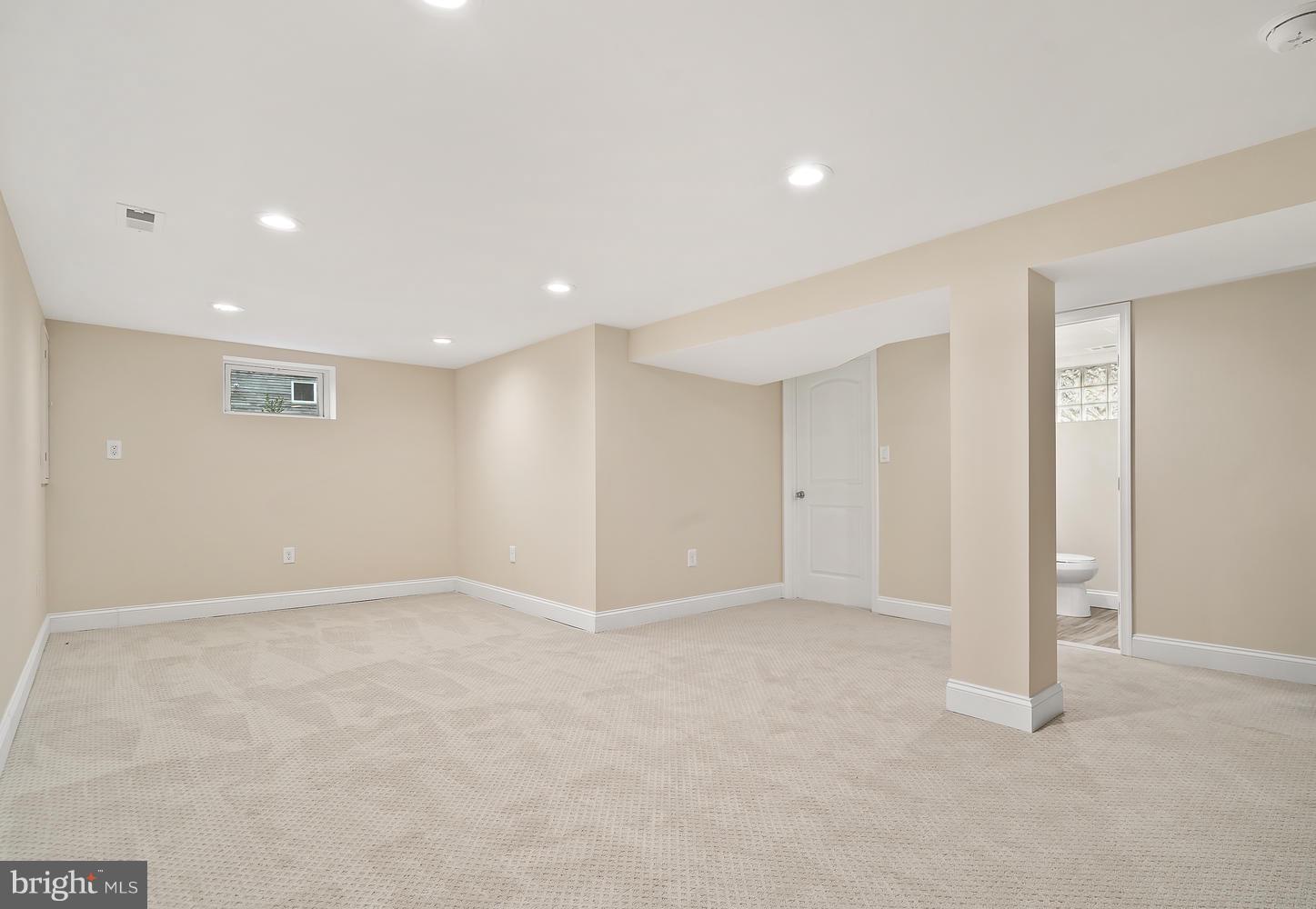 8121 Bon Air Road Baltimore, MD 21234 - Photo 25 of 33 Family room