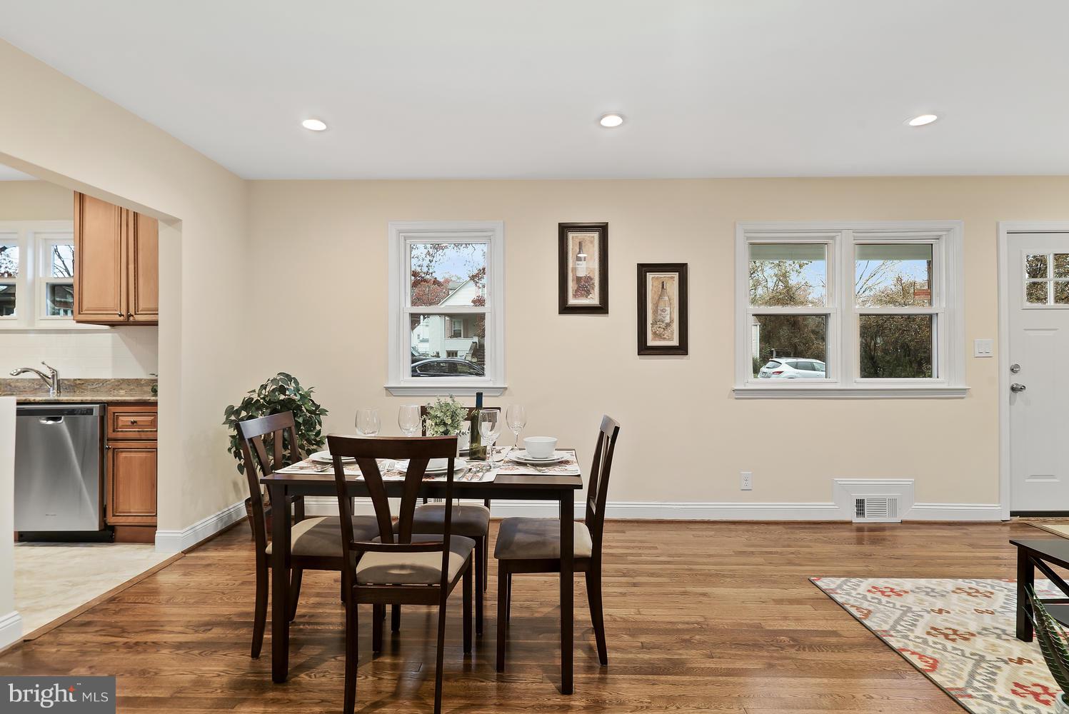 8121 Bon Air Road Baltimore, MD 21234 - Photo 7 of 33 Dining room