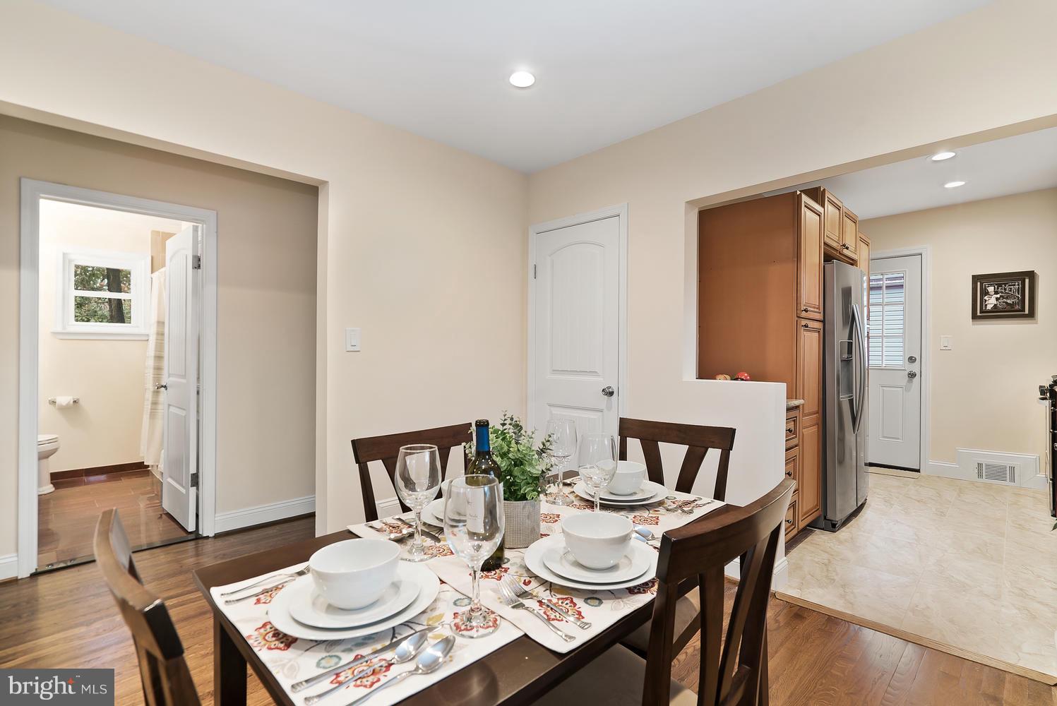 8121 Bon Air Road Baltimore, MD 21234 - Photo 10 of 33 Dining room