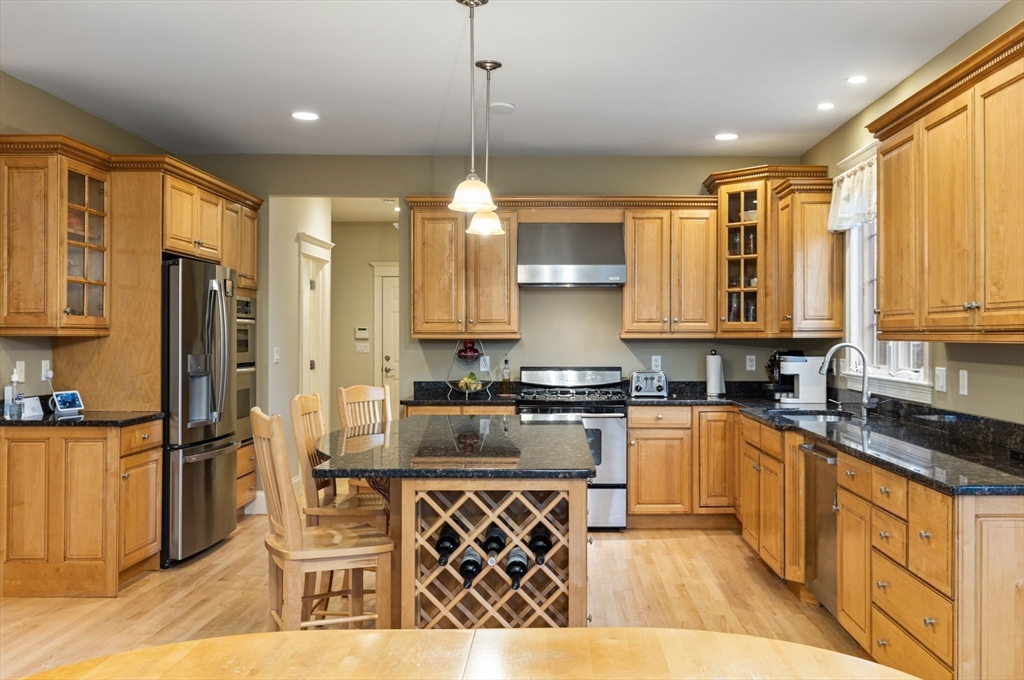 7 Grace Circle Natick, MA 01760 - Photo 11 of 42