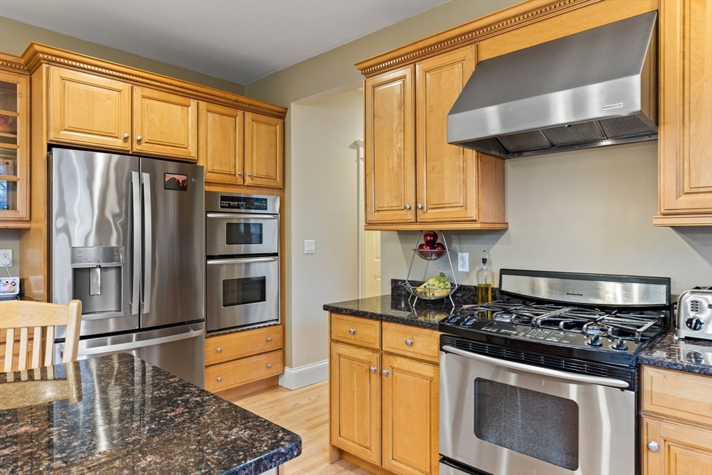 7 Grace Circle Natick, MA 01760 - Photo 12 of 42