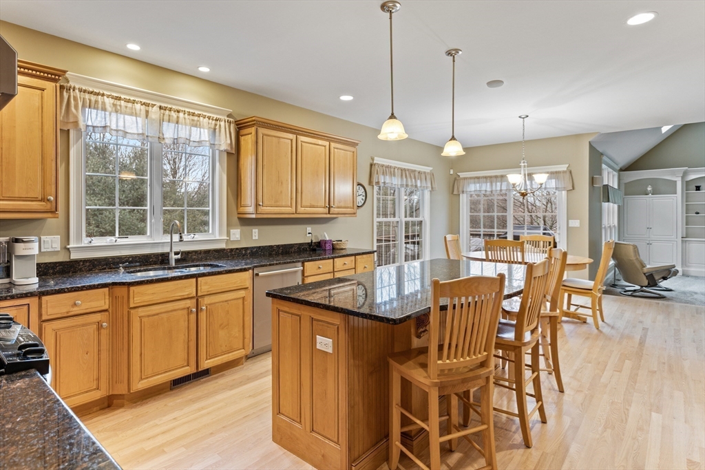 7 Grace Circle Natick, MA 01760 - Photo 13 of 42