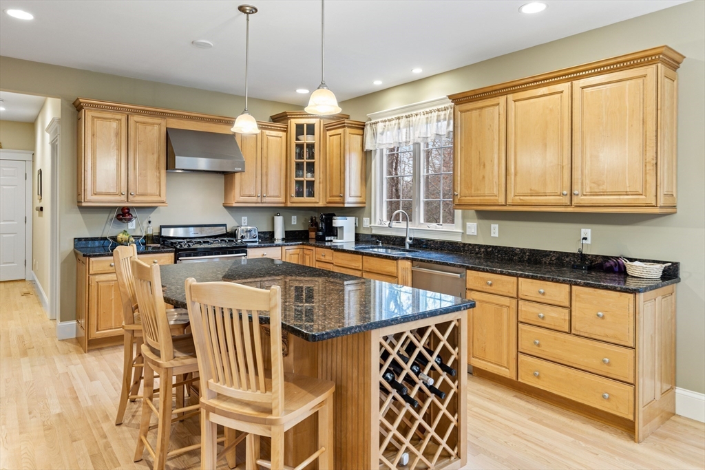 7 Grace Circle Natick, MA 01760 - Photo 14 of 42