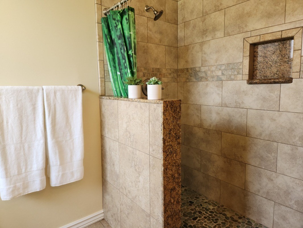 1507 Haleloke Street Hilo, HI 96720 - Photo 18 of 21 a bathroom with a shower