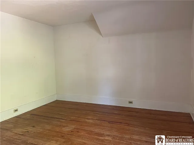 $159,500 | 471 Fairmount Avenue, Ellicott, NY 14701