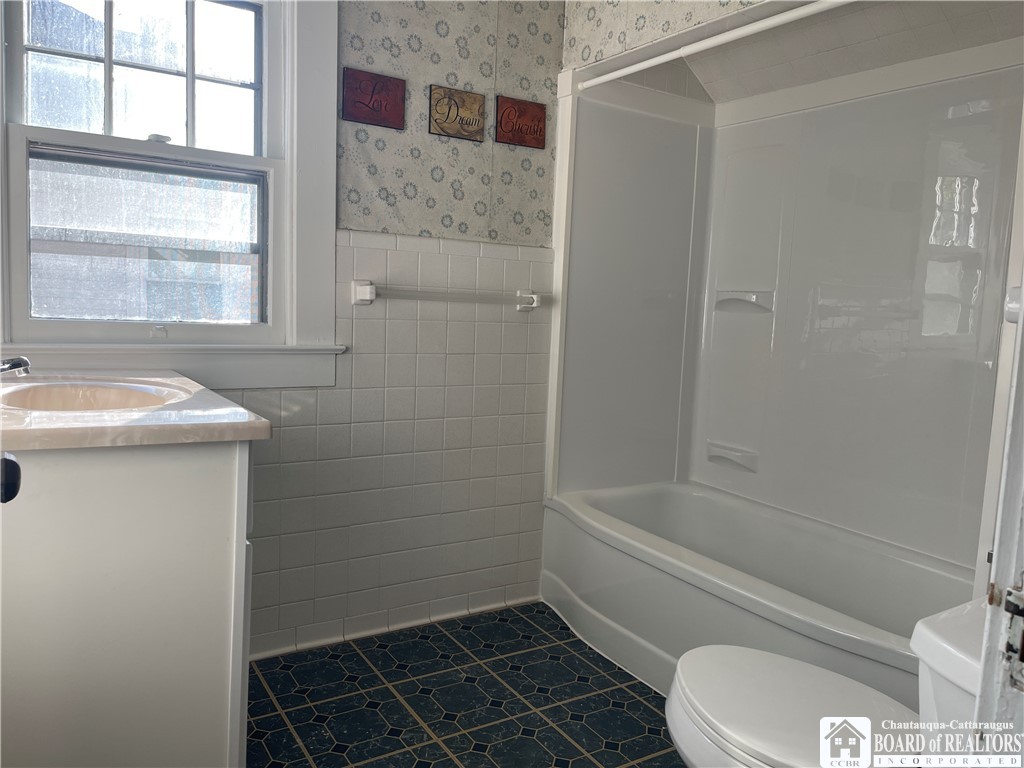 471 Fairmount Avenue Ellicott, NY 14701 - Photo 39 of 50 Second Floor Full Bath