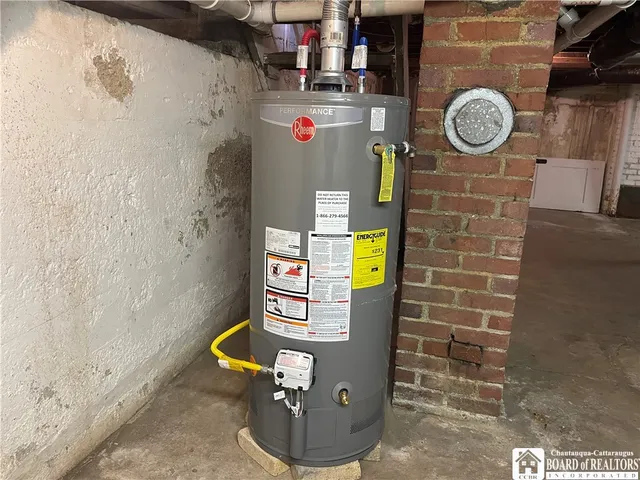 $159,500 | 471 Fairmount Avenue, Ellicott, NY 14701