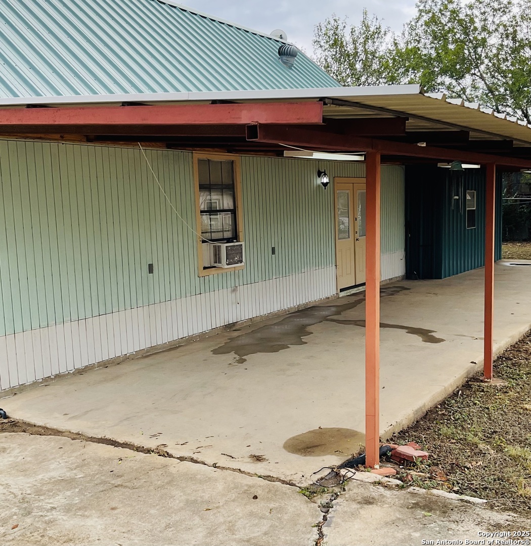 517 West Barnard Sabinal, TX 78881 - Photo 15 of 17 a front view of a house