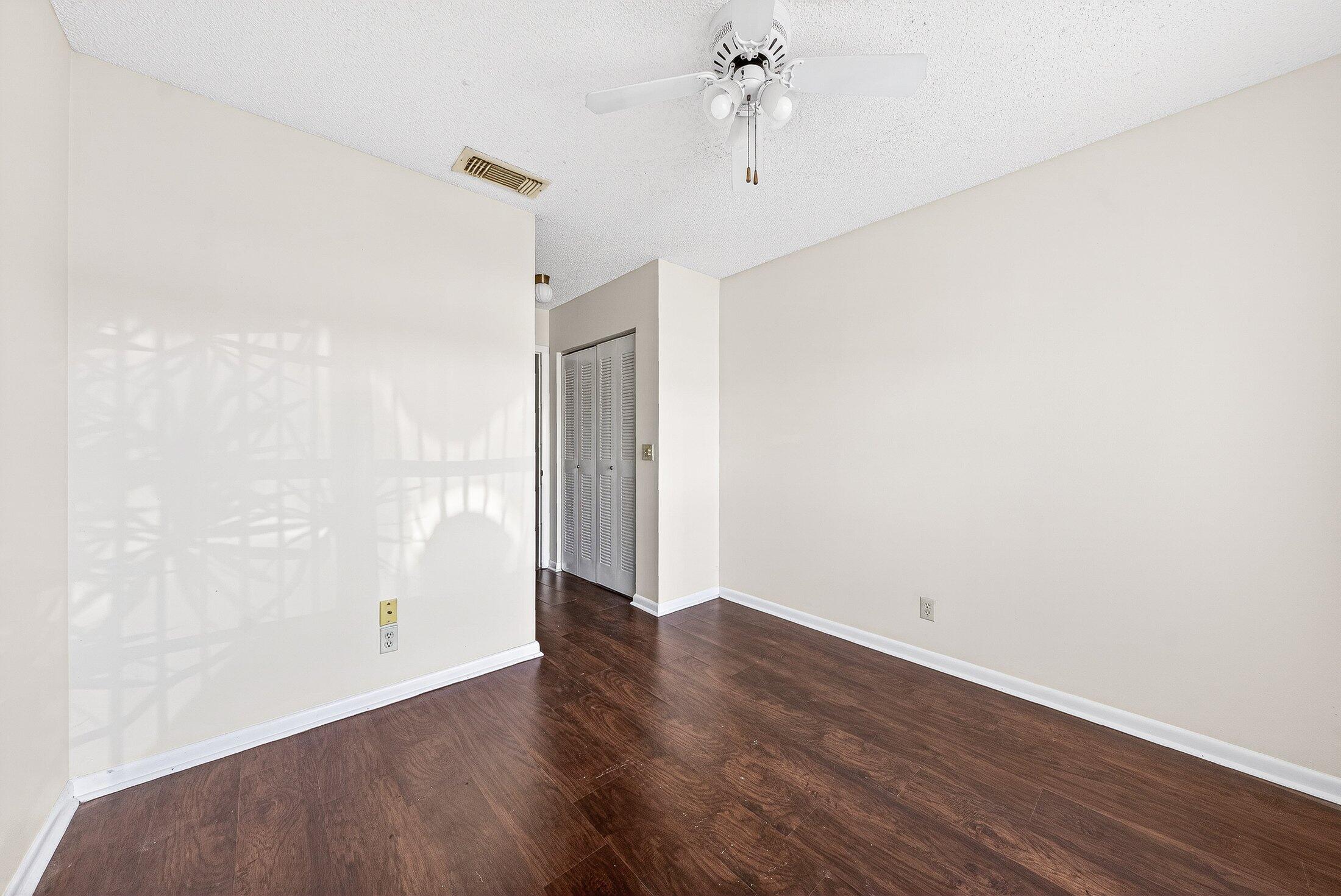 108 Pinewood Court Jupiter, FL 33458 - Photo 19 of 25 Guest