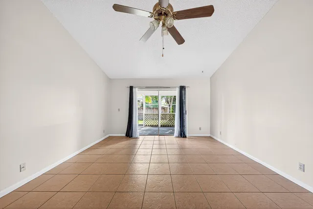 $2,200 | 108 Pinewood Court, Jupiter, FL 33458