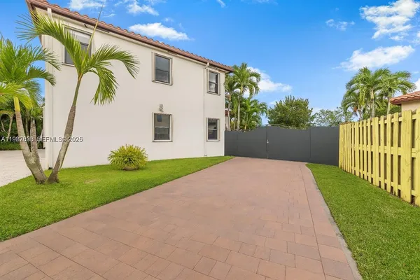 $6,000 | 3461 Southeast 1st Street, Homestead, FL 33033