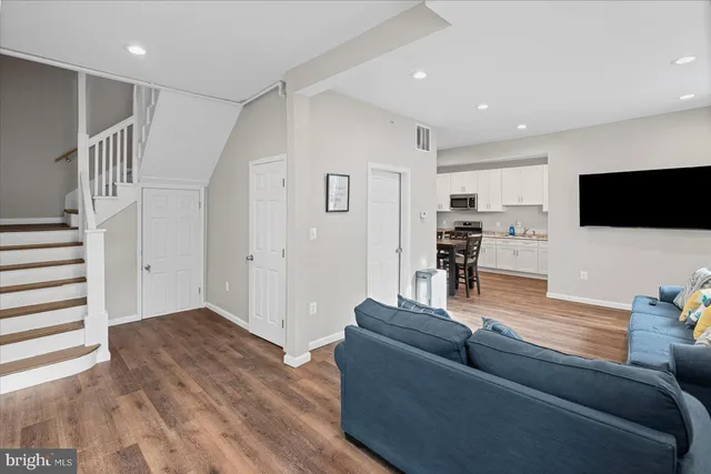 $299,900 | 2101 Elsinore Avenue, Baltimore, MD 21216