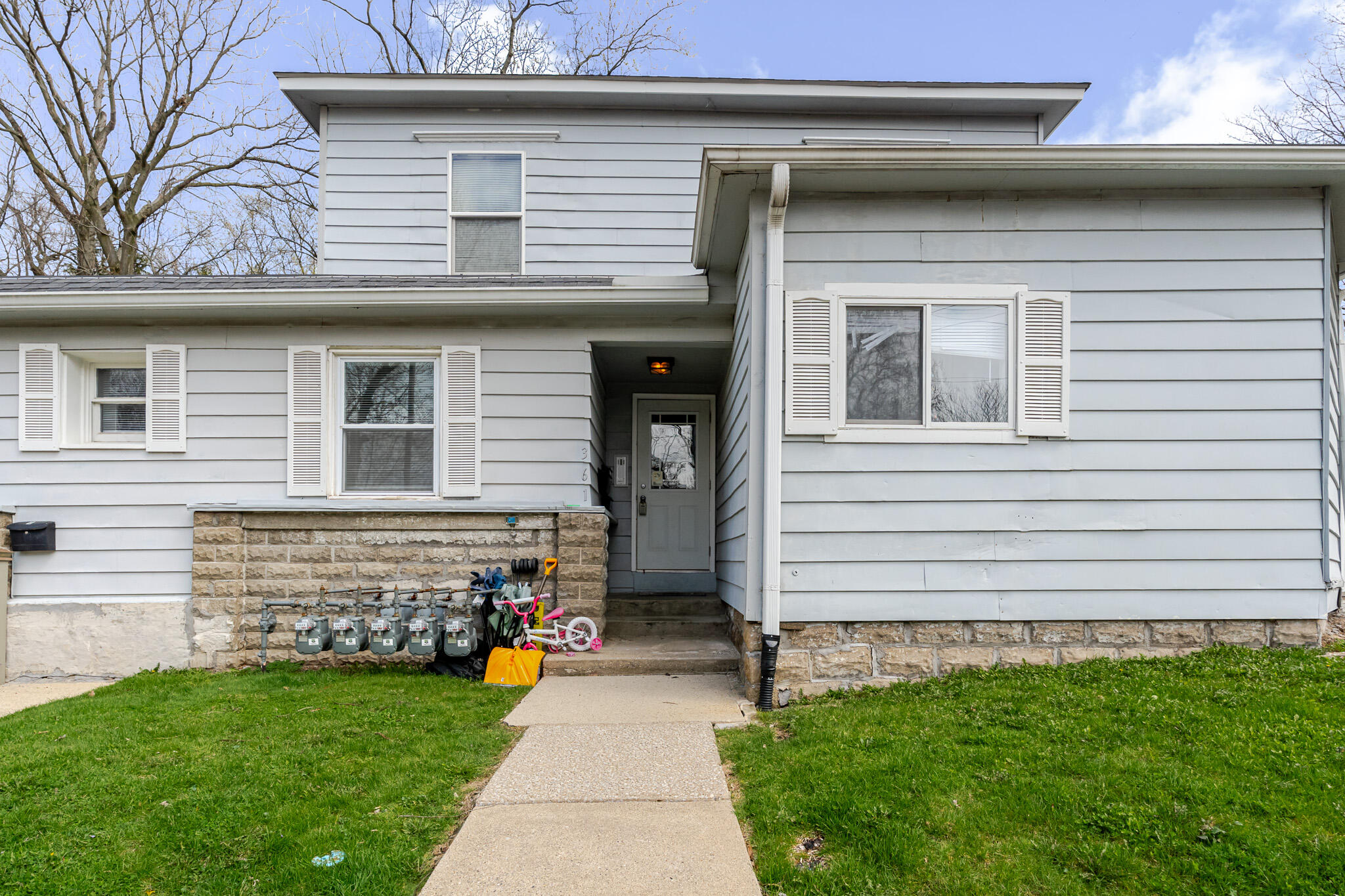 361 Locust Street, Unit 3 Valparaiso, IN 46383 - Photo 1 of 9 2048x1365