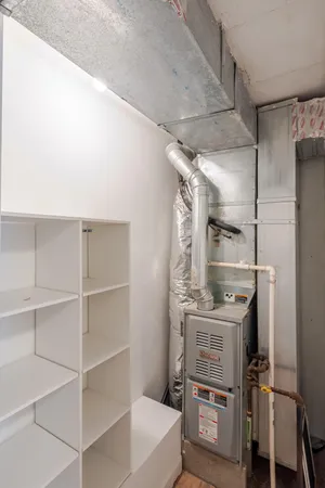 $950 | 361 Locust Street, Unit 3, Valparaiso, IN 46383