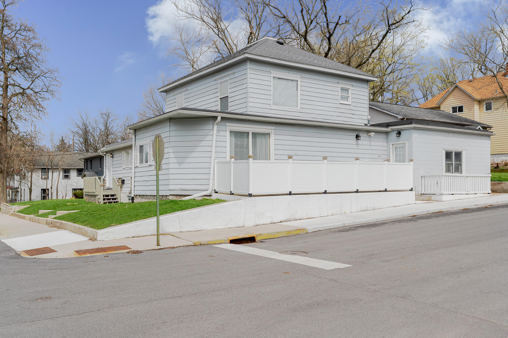 361 Locust Street, Unit 3 Valparaiso, IN 46383 - Photo 9 of 9 2048x1364