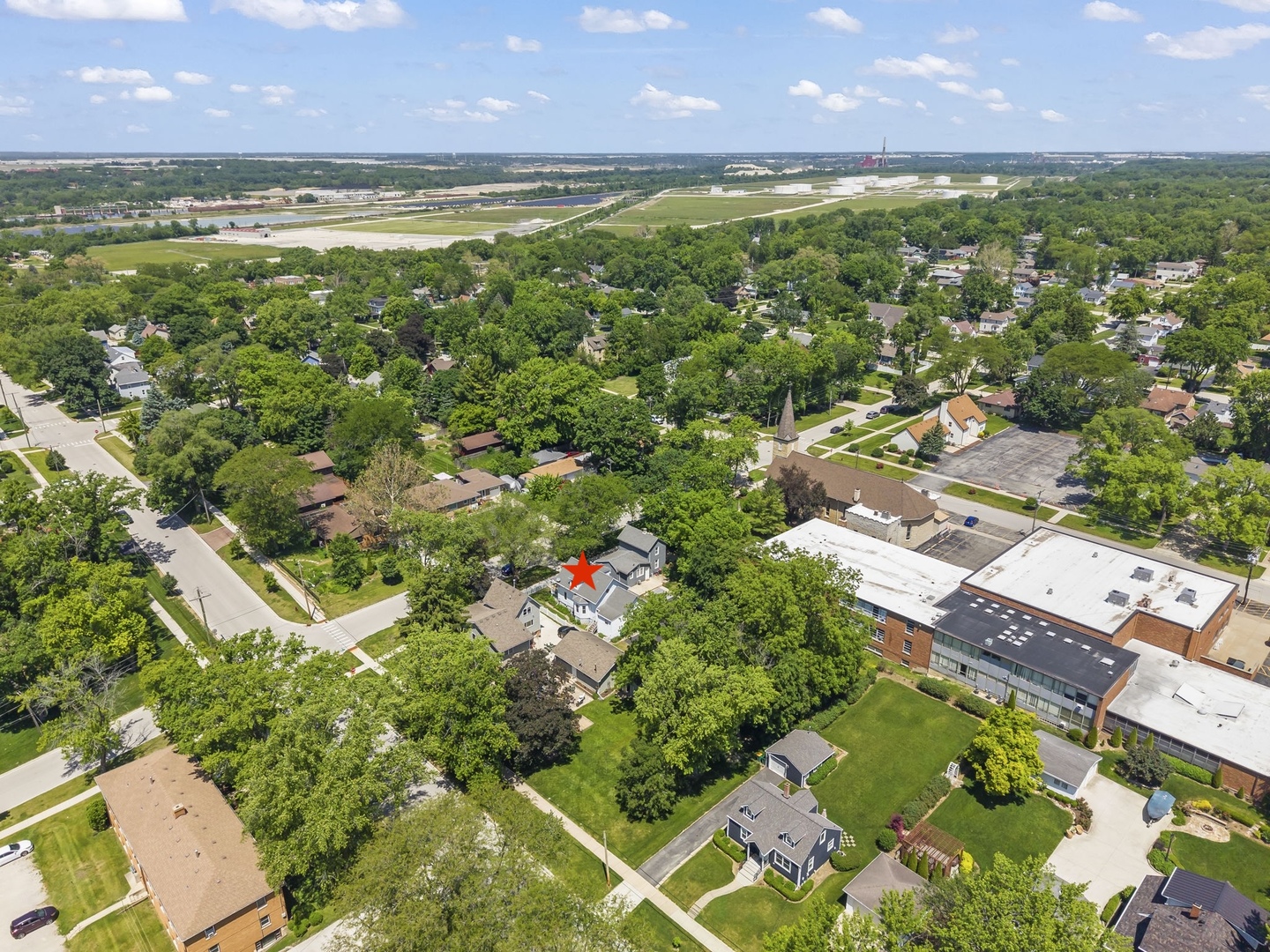 520 South Jefferson Street Lockport, IL 60441 - Photo 28 of 31 an aerial view of residential houses with outdoor space and trees